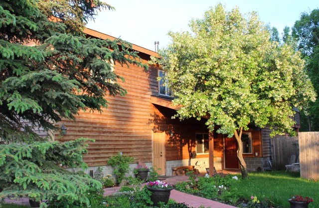 Maria's Creekside B&B