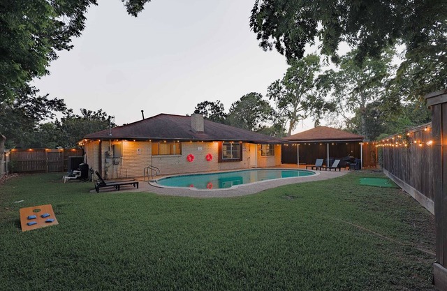 MarigoldEstate/Pool/MovieRoom/GameRoom/4BR/Houston