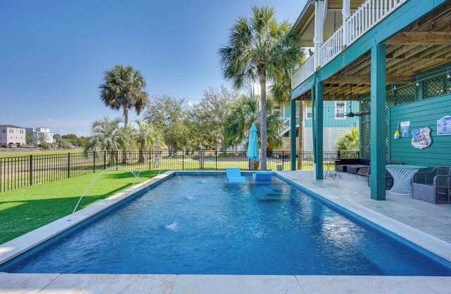 Marina & Golf Course Views: Edisto Island Home