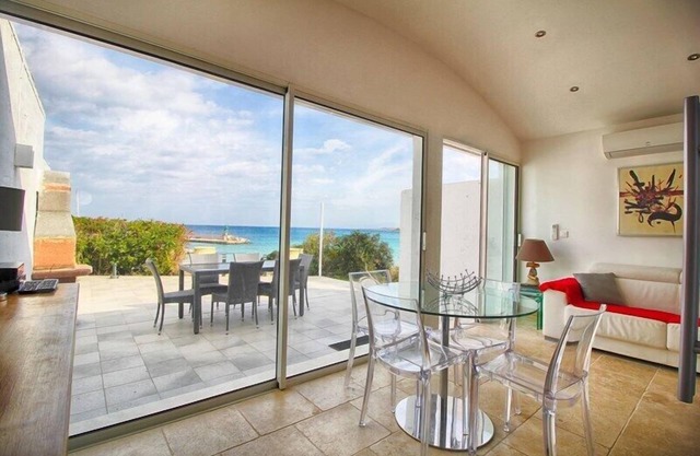 Marine de Sant Ambroggio- Apartment standing feet in water F3-3PRA