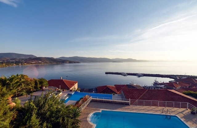 Maritsa Oikos - Three Bedroom Villa, Sleeps 7