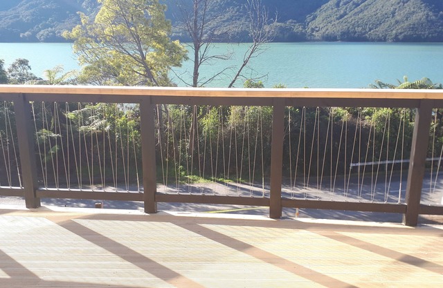 Marlborough Sounds Holiday Home Brand New Sea Views 3brm with Large Deck