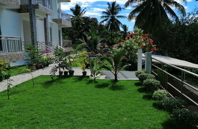 Marlene's Hilltop Villa