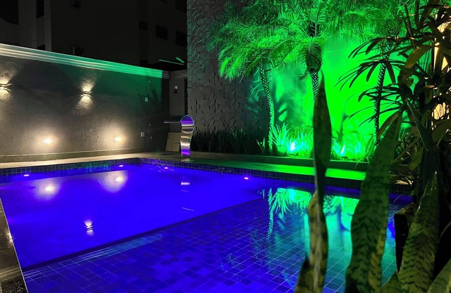 Marmeu Tombo com jacuzzi aquecida