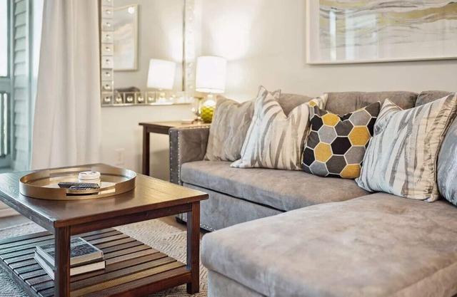 Marshview. Amenity Cards Included. Pet-Friendly