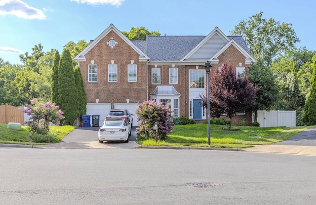 Marvelous 2-bedroom house with AC in Herndon