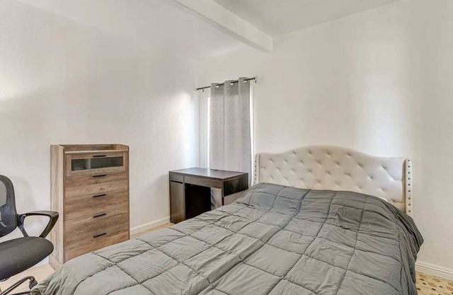 Marvelous 4-bedroom bungalow with WiFi in San Pablo