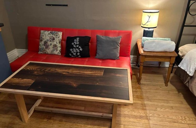 Maryland Homestay in Winnpeg downtown
