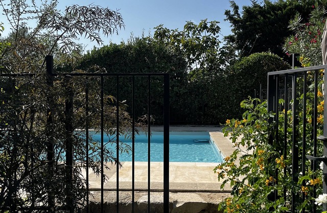 Mas Gulliver, in a renowned Alpilles village in the heart of Provence.