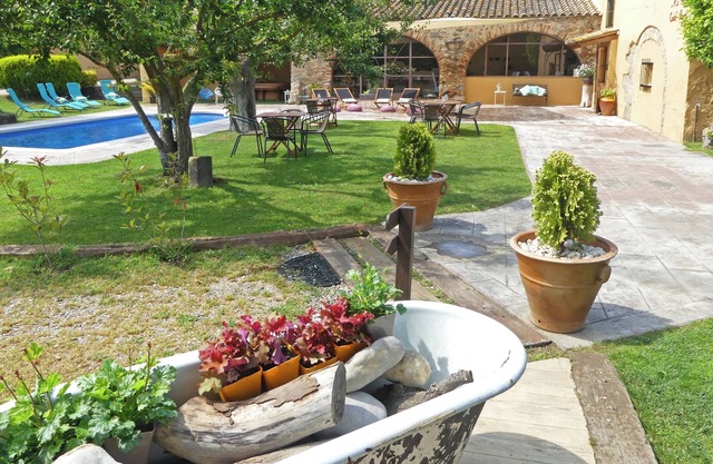 Masia Ca La Caputxeta & Golf