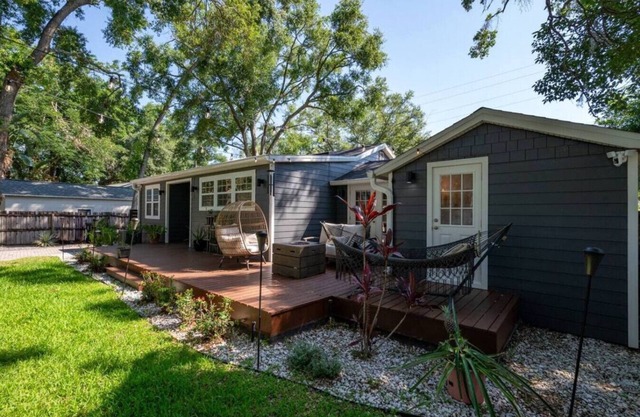 Massive 3 bedroom with large backyard