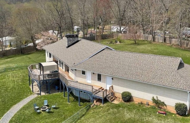 Massive 4 bedroom home/Sleeps 19