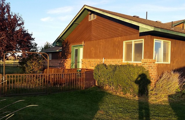 Master Suite minutes from Yakima in town of Tieton.