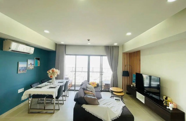 Masteri ThaoDien 3BR Apartment T4 - Free Gym Pool - Netflix