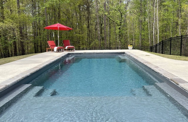 MASTERS RENTAL, 9 mil from Aug. National, 2 Acres Private Lot, Pool and Hot tub