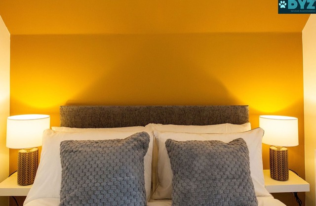 Mathieson House 5 - Parking - WiFi - City Views - By DYZYN