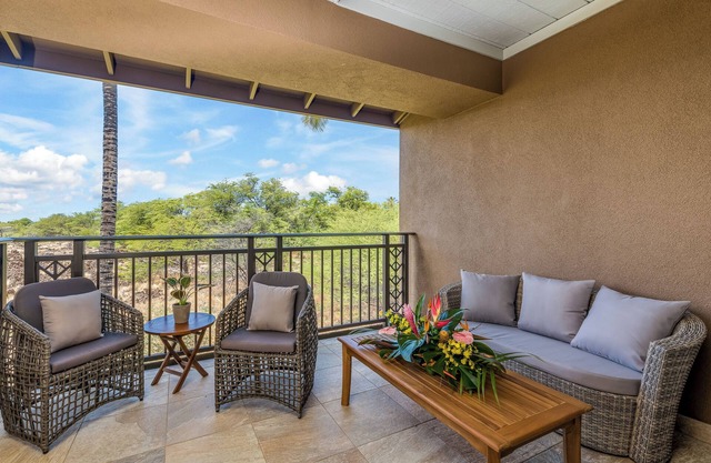 Mauna Lani Fairways 603: Luxe 2BR Home w/Modern Comforts, Jacuzzi & Lanai Views