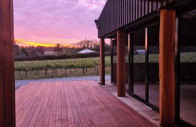 May Layne @ WayWood - Modern open plan living studio amongst the vines