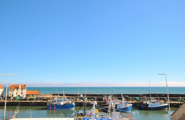 May View - Two Bedroom Apartment, Sleeps 4