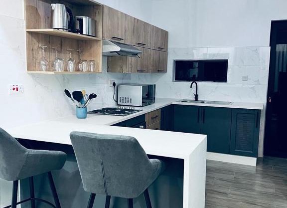 Mayswood Apartments