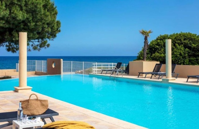 MB6 sans vue mer by Interhome