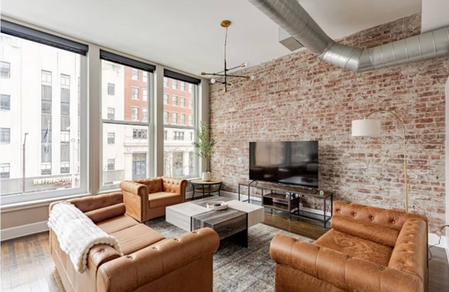 McOuat Place 6A - Luxury 1 Bed Downtown Indy Apartment Prime Location