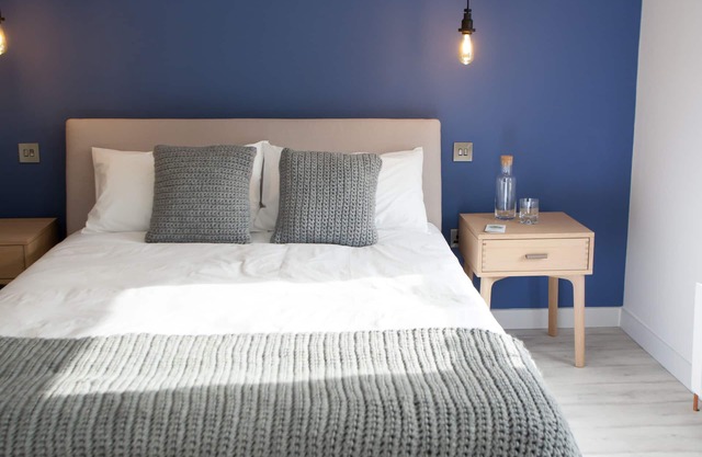 Meadow Cottage, 10 minutes drive to Cambridge centre.