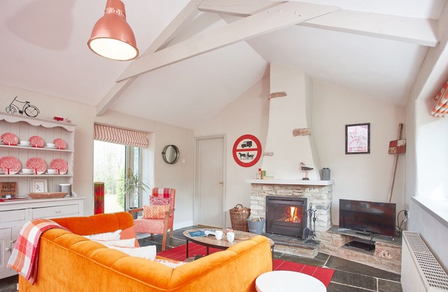 Meadow View is a detached barn conversion set in extensive grounds