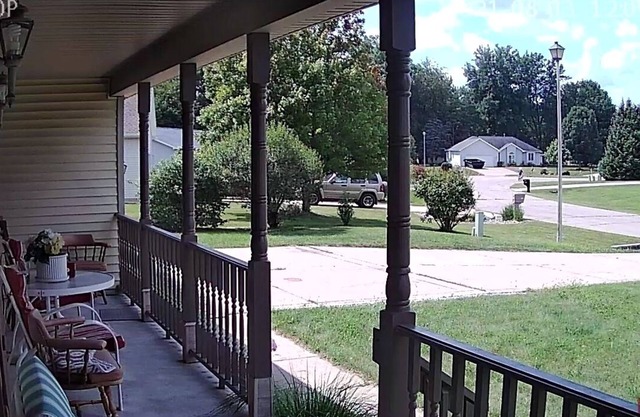 Meadowbrook in Quiet, Peaceful Setting in Adrian, private room