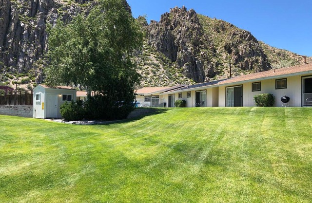 Meadowcliff Lodge Coleville