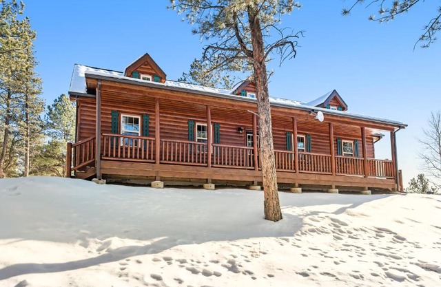 Meandering Moose Cabin