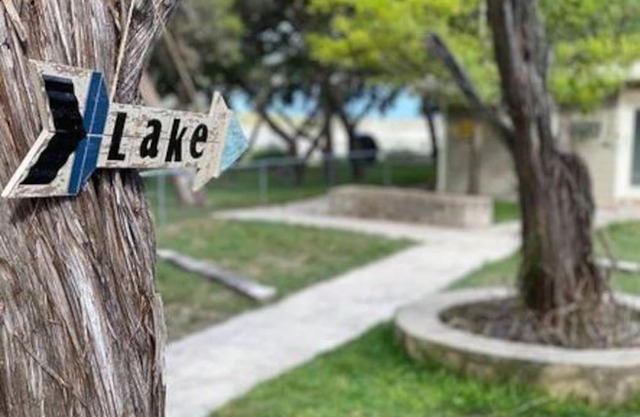 Medina Lakefront Hideaway