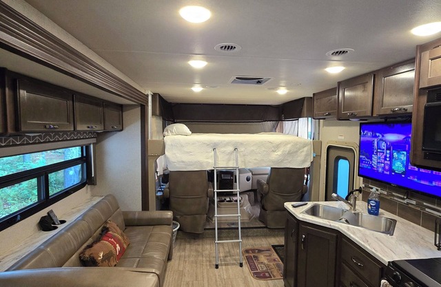 MEGA'S home away from home is centrally located to many of East Tn attractions
