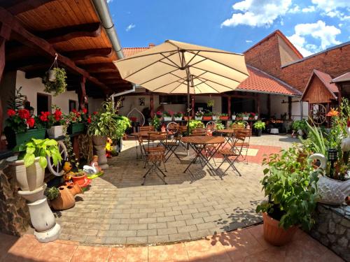 Mehadica House