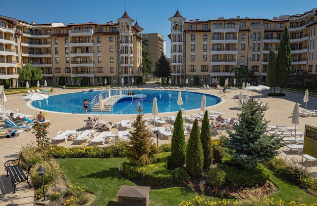 MENADA * ROYAL SUN * Spacious Apartment with Balcony
