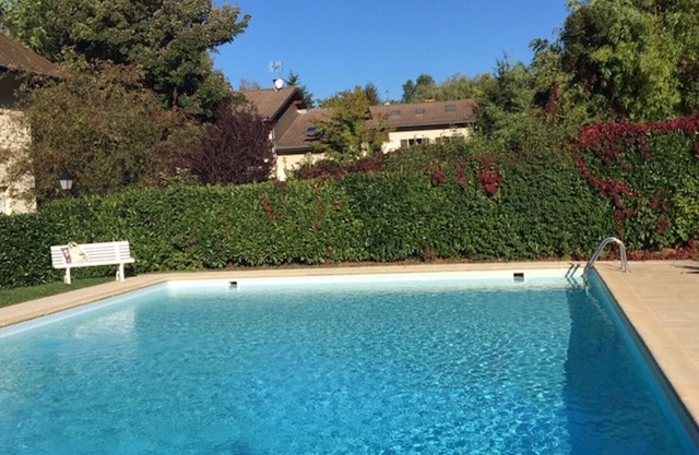 MENTHON ST BERNARD, type 3, Résidence avec piscine,6 PERS