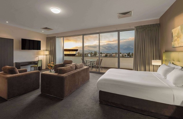 Mercure Melbourne Caroline Springs