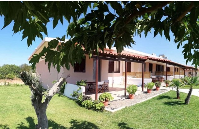 'Merovili Apartment 1' close to the Sea with Garden & Wi-Fi