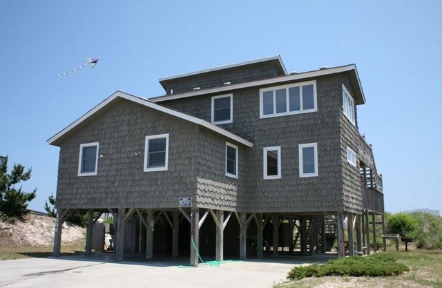 Merry Winds: Oceanfront, Shared Pool, Great Views