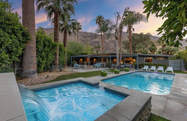 Mesa Mid-Century - Walk to South Palm Springs!