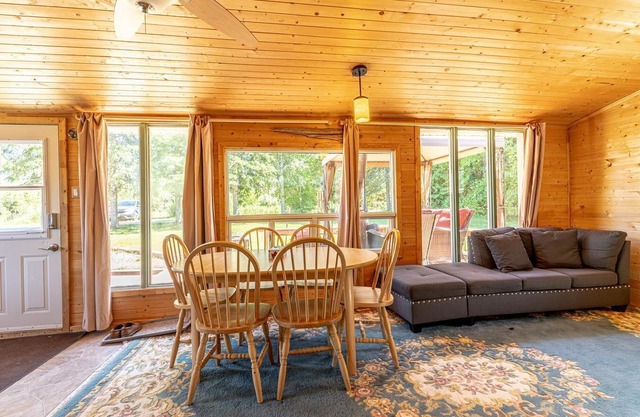 Mesmerising Cottage in Caledon