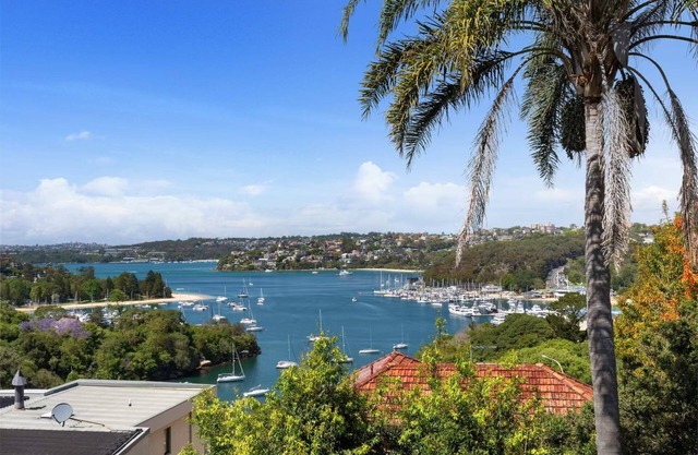 MetaWise Luxe 6 Bed Ocean View Family Home in Seaforth