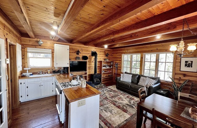 Meyers Ranch Cabin - Hot Spring- Farm