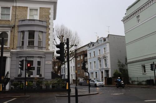 Mezzanine Flat in the heart of Notting Hill