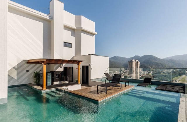 MHFBs Edifício Moderno piscina vista mar