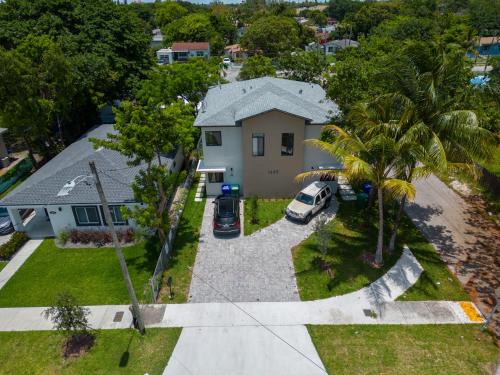 Miami Luxury 5BD Home! Next to Wynwood & Design district