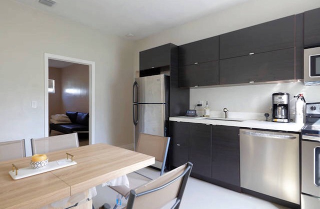 MIAMI PRIVATE UNIT WITH FREE PARKING