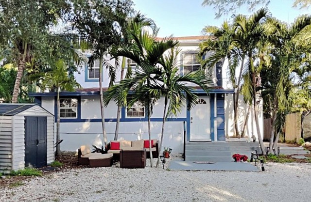 Miami Townhouse with Patio Gazebo