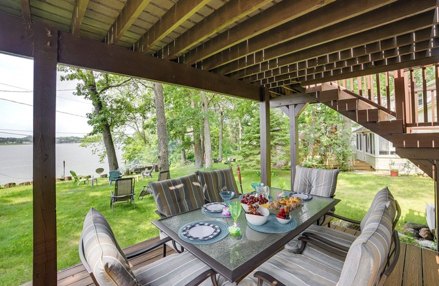 Michigan Lakefront Retreat w/Kayaks & 2 Decks