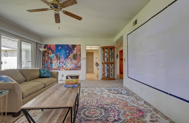 Mickey’s Playhouse-Steps From Disney-Free Parking